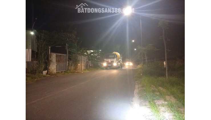 BÁN 500M ĐẤT TẠI CẦN THƠ, CÓ KHO SẲN BAO QUANH ĐẤT, MẶT TIỀN 27M, MẶT LỘ NHỰA 18M. LH:0798441899