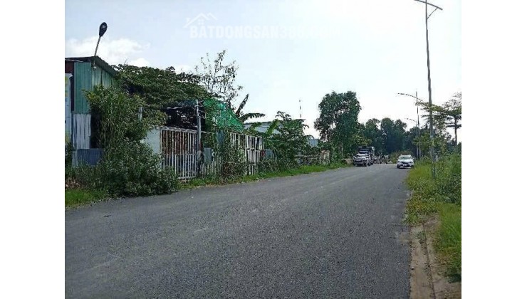 BÁN 500M ĐẤT TẠI CẦN THƠ, CÓ KHO SẲN BAO QUANH ĐẤT, MẶT TIỀN 27M, MẶT LỘ NHỰA 18M. LH:0798441899