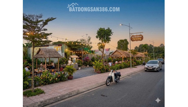 BÁN 500M ĐẤT TẠI CẦN THƠ, CÓ KHO SẲN BAO QUANH ĐẤT, MẶT TIỀN 27M, MẶT LỘ NHỰA 18M. LH:0798441899