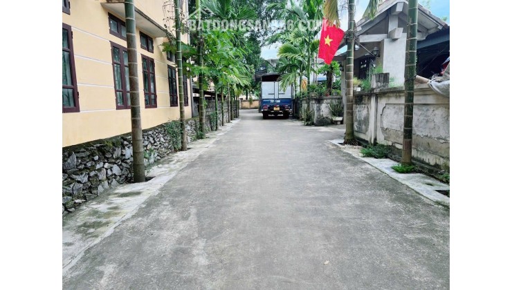 Cần bán gấp mảnh đất 73m2 tại thị trấn ngã 3 hàng đồi, huyện Lạc Thuỷ, Hoà Bình cũ( Nay thuộc xã An Nghĩa , Phú Thọ), Mặt tiền rộng, thông thoáng