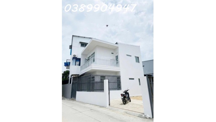 Nhà 2 tầng lại còn gara ô tô trong sân tại đường Vĩnh Thái, Phường Nam Nha Trang chỉ 2,99 tỷ