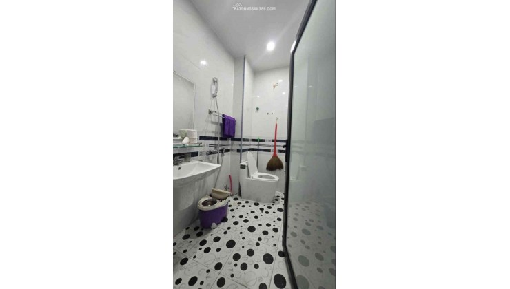 Nhà trung tâm Hàng Gà – Vừa ở, vừa kinh doanh, khai thác dòng tiền ngay.