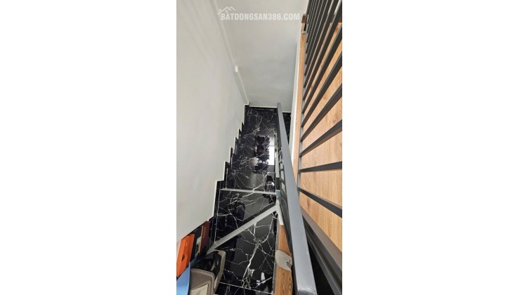 BÁN NR 40M2, ĐƯƠNG NGUYỄN SƠN,4X9,GIÁ CHỈ HƠN 3TY