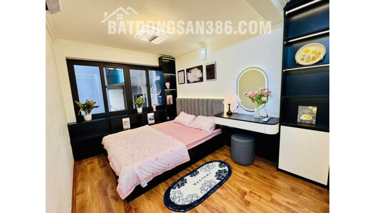 NHÀ 30M - TRUNG TÂM QUẬN HAI BÀ TRƯNG- SÁT PHỐ CỔ - CHỈ 150M RA MẶT PHỐ TRẦN KHÁT CHÂN - 5 TẦNG 3 NGỦ - FULL NỘI THẤT ĐẸP LONG LANH. GIÁ 7,9 tỷ