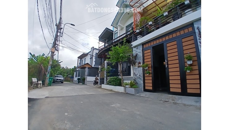Cần bán gấp căn nhà tâm huyết đường 102 Tăng Nhơn Phú A, 56m2. 2 tầng chỉ còn 5.85. LH Hân 0347167886
