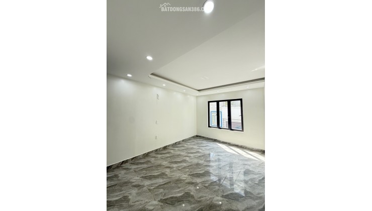 Bán nhà dân xây độc lập đường Trần Nguyên Hãn 50m² x 5 tầng