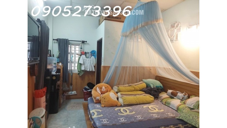 NỘI THẤT TOÀN GỖ QUÝ HIẾM XỊN XÒ- GIÁP QUẬN 10 - TÂN BÌNH - CHỈ VIỆC DỌN VALI VÀO Ở - CÁCH HẺM XE HƠI VÀI BƯỚC CHÂN - 36M2 - 3 TẦNG CHỈ 4.8 TỶ