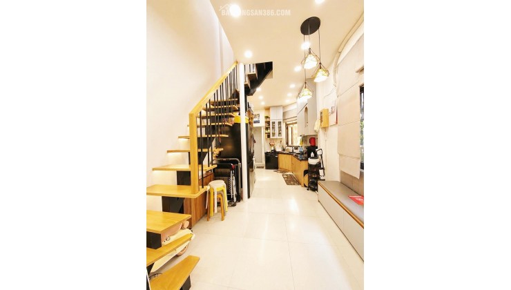 Nhà phố mới đẹp – Linh Xuân - 2 Tầng, 2MT  – Nhỉnh 3 tỷ - Đường thông thoáng – Ôtô đậu trước nhà
