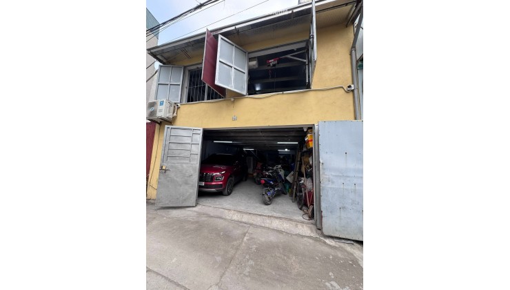 Bán nhà C4 Cổ Linh long Biên 9 tỷ 70m ô tô đỗ cửa