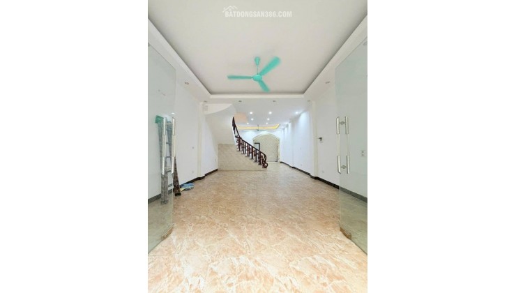 Nhà đẹp Thượng Thanh,long biên 12 tỷ 60m phân lô ô tô,nhà sạch sẵn sàng vào ở