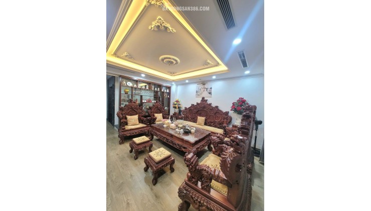 Nhà thật Sài Đồng Long Biên 9 tỷ 60m Lô Góc Ô tô Đỗ cửa,sổ đỏ