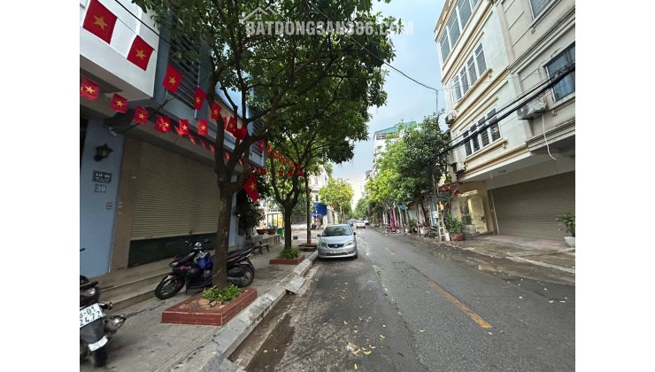 Nhà thật phố Trạm long Biên 11 tỷ 60m ngõ nông,gần sát phố