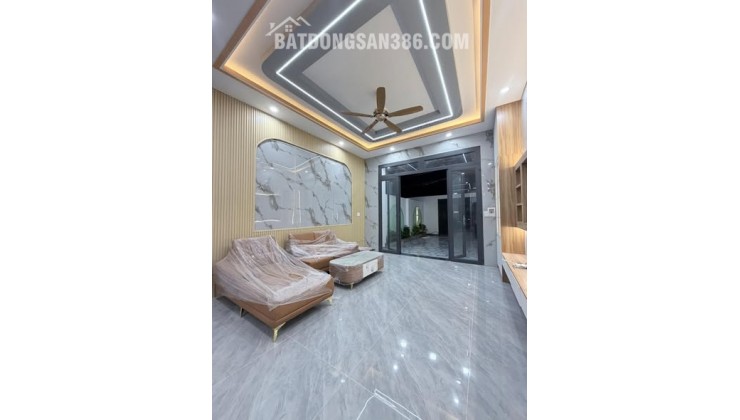 Nhà hướng Nam view hồ – kinh doanh tốt – giá 3 tỷ 150