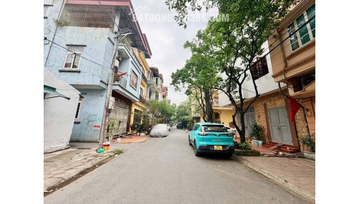 Hồng tiến Long Biên 10 tỷ 60m có nhà c4 cho thuê, sẵn dòng tiền