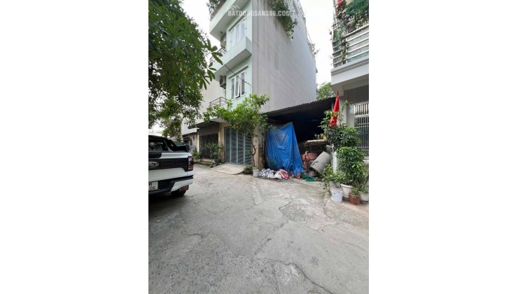 Bán nhà Bát Khối 10 tỷ 60m ô tô đỗ cửa,tặng nhà c4