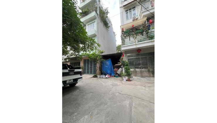 Tin thật bán đất phố Trạm long Biên 10 tỷ 70m ô tô đỗ cửa