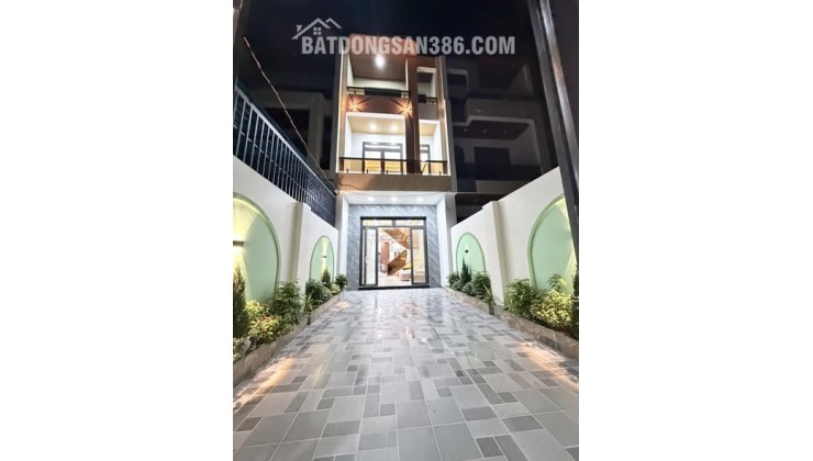 Nhà hướng Nam view hồ – kinh doanh tốt – giá 3 tỷ 150