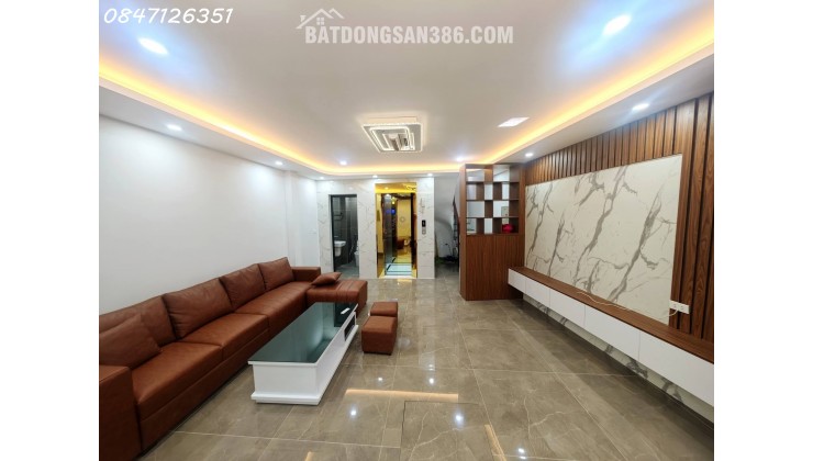 Siêu phẩm Cầu Giấy 40m 7T thang máy, gần ô tô, mới tinh, nhỉnh 11 tỷ