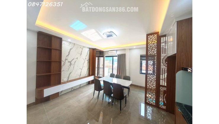 Siêu phẩm Cầu Giấy 40m 7T thang máy, gần ô tô, mới tinh, nhỉnh 11 tỷ