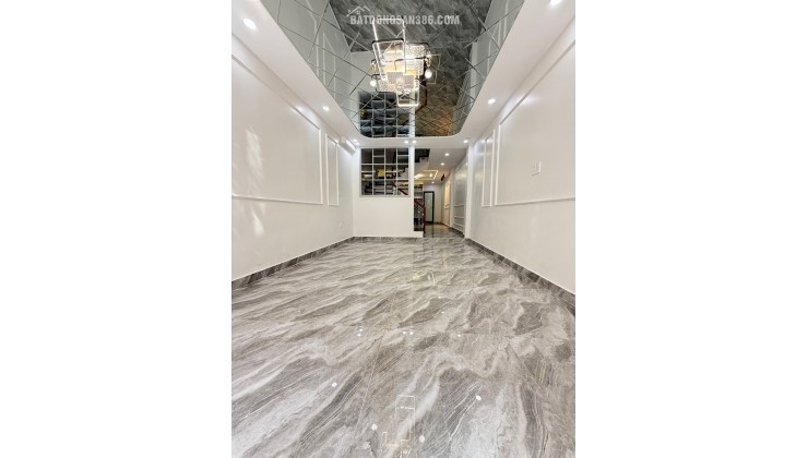 Bán nhà dân xây độc lập đường Trần Nguyên Hãn 50m² x 5 tầng
