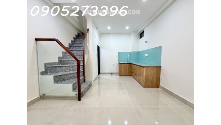 SÁT BÊN QUẬN 1 - GẦN MẶT TIỀN - 3 TẦNG FULL CÔNG NĂNG - 4.5 TỶ
