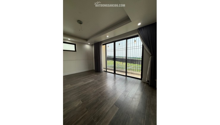 Mặt phố Hoa Động - 100m² x 3 tầng, vị trí đẹp, kinh doanh sầm uất.