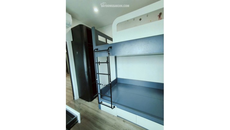 Bán chcc tầng cao trần quý kiên . Dt : 51m2,2pn,1wc giá 5,1 tỷ