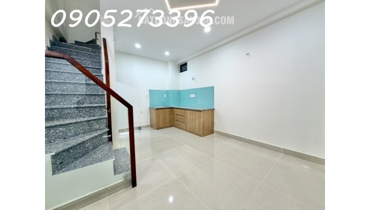 SÁT BÊN QUẬN 1 - GẦN MẶT TIỀN - 3 TẦNG FULL CÔNG NĂNG - 4.5 TỶ
