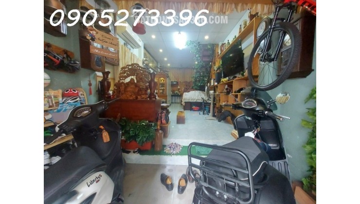 NỘI THẤT TOÀN GỖ QUÝ HIẾM XỊN XÒ- GIÁP QUẬN 10 - TÂN BÌNH - CHỈ VIỆC DỌN VALI VÀO Ở - CÁCH HẺM XE HƠI VÀI BƯỚC CHÂN - 36M2 - 3 TẦNG CHỈ 4.8 TỶ