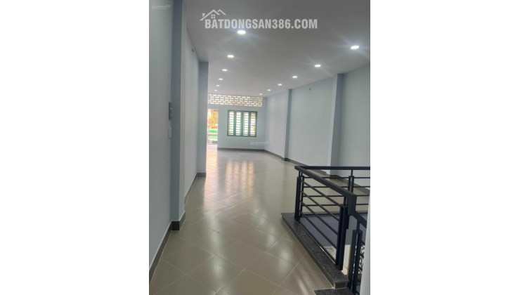 Bán nhà MT Lê Hồng Phong Quận 10 92,4m2 giá 29,5 tỷ