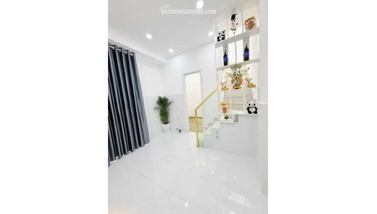 NHÀ MỚI ĐẸP CẠNH MẶT TIỀN TRUNG TÂM TÂN BÌNH, 2 TẦNG KIÊN CỐ 2PN( 1 PN DƯỚI ĐẤT), SỔ VUÔNG ĐẸP HOÀN CÔNG ĐỦ, CHỈ 3.X TỶ TL.