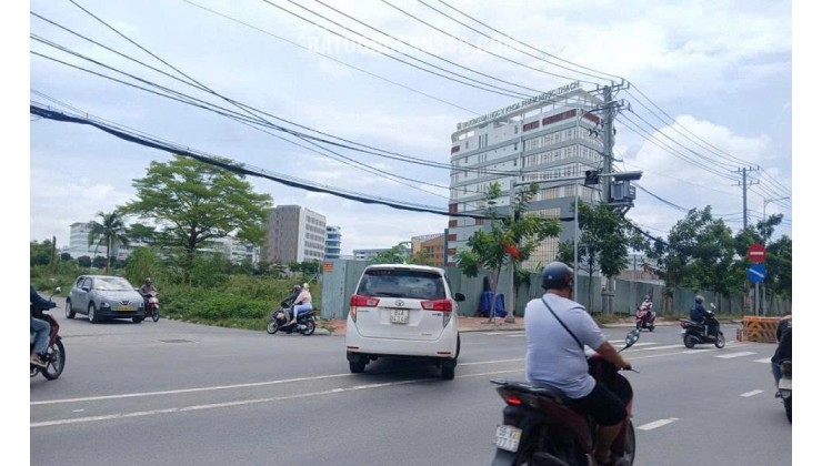 Bán đất thổ cư mặt tiền kinh doanh Nguyễn Cửu Phú, Xã Tân Nhựt, TP HCM, 4421m2, ngang 22m, nở hậu 47m.
