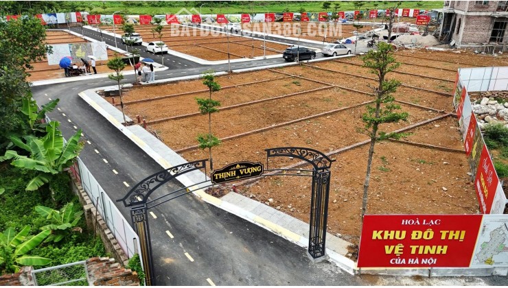 Vị trí vàng, lô góc 2 mặt tiền 102m hot nhất Hòa Lạc, có việc nên cần bán lại