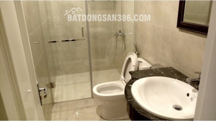 Cho thuê căn hộ 4 phòng ngủ 170m2 tại Đội Cấn giá chỉ 23tr/ tháng