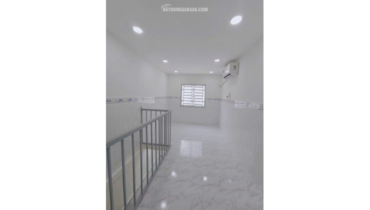 Tài chính nhỉnh 2 tỷ sở hữu ngay căn nhà trung tâm quận 11