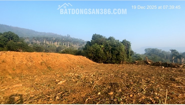  BÁN ĐẤT VIEW CAO THOÁNG – ĐỒN VẬN, LIÊN SƠN  Vị trí: Đồn Vận – Liên Sơn – Lương Sơn – Hòa Bình  Diện tích: 900m² (300m² thổ cư)
