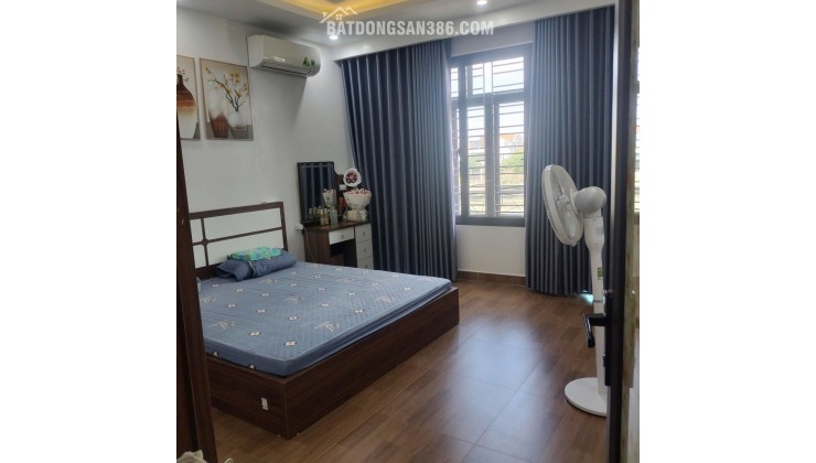 Nhà mặt đường Lán Bè – View sông Tam Bạc, vị trí đẹp giữa trung tâm.