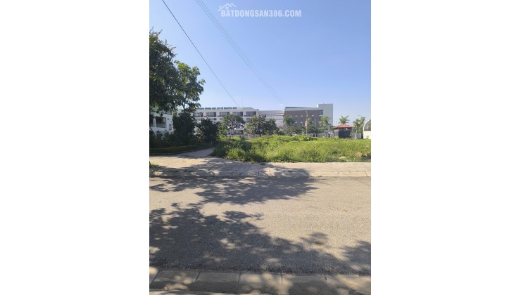 Bán Đất 250m2 Khu C - Khu đô thị Nguyên Khê - Đông Anh - Hà Nội. Giá 105tr/m2