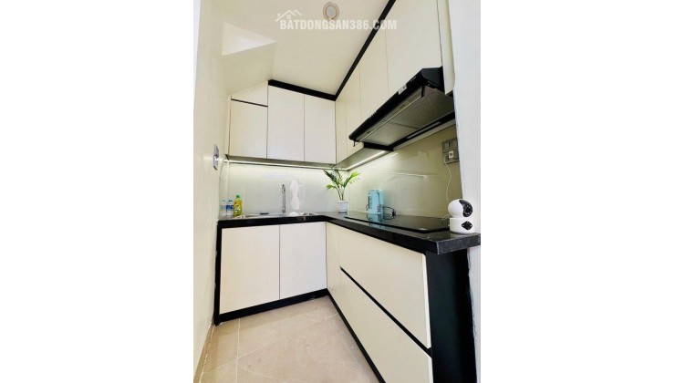 NHÀ 30M - TRUNG TÂM QUẬN HAI BÀ TRƯNG- SÁT PHỐ CỔ - CHỈ 150M RA MẶT PHỐ TRẦN KHÁT CHÂN - 5 TẦNG 3 NGỦ - FULL NỘI THẤT ĐẸP LONG LANH. GIÁ 7,9 tỷ