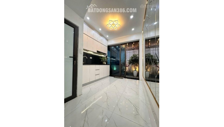Nhà đẹp lô góc, phố Lê Trọng Tấn, không quy hoạch, 5 tầng, 4 ngủ, đủ nội thất, ở luôn,hơn 7 tỷ