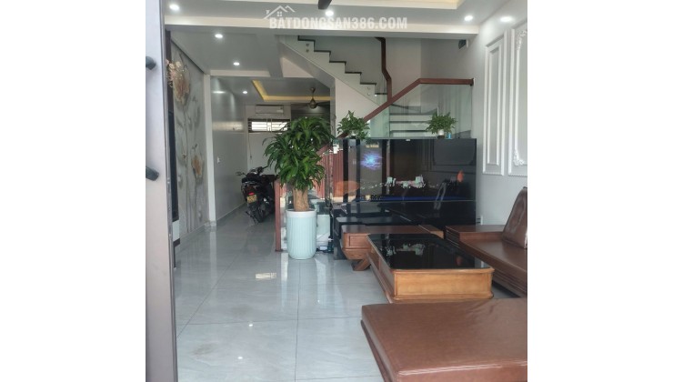 Nhà mặt đường Lán Bè – View sông Tam Bạc, vị trí đẹp giữa trung tâm.