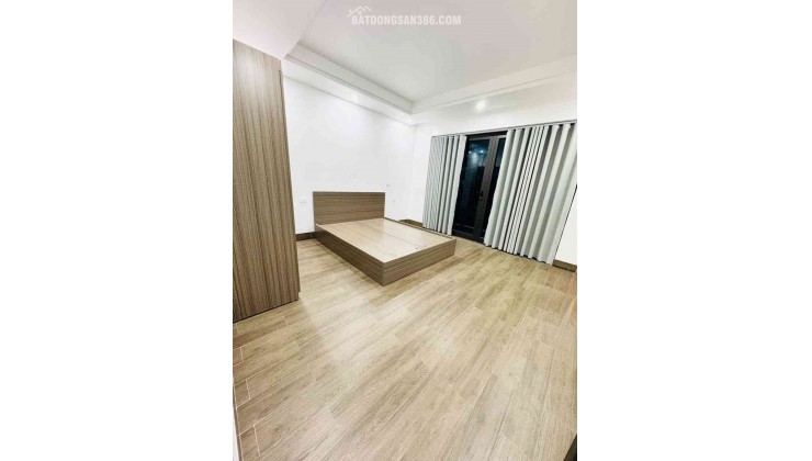 Nhà lô góc Him Lam - 48,3m² x 4 tầng, 2 mặt thoáng, 9 ban công.