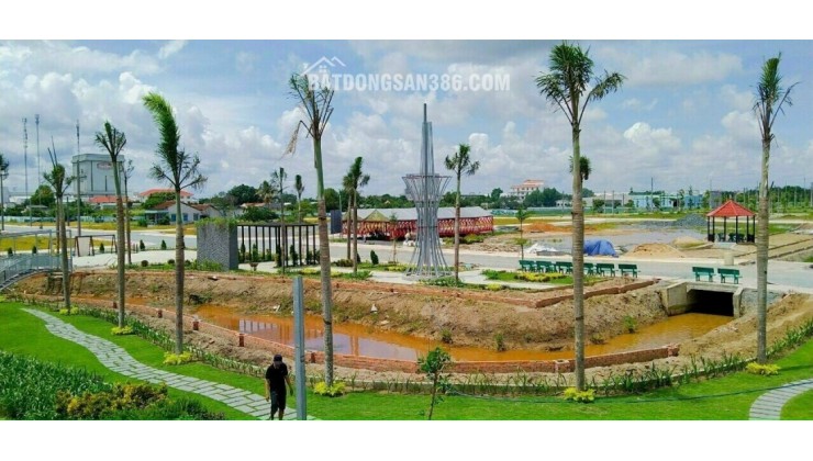 82m² ngay Ngã tư Xuân Mai chỉ hơn 1 tỷ, ô tô tránh nhau