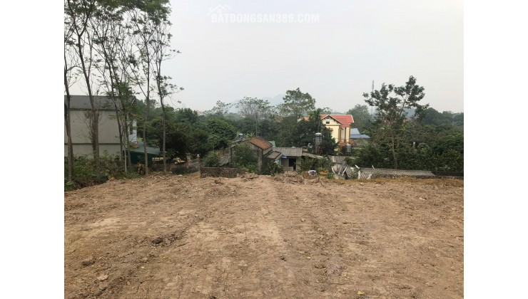  BÁN ĐẤT VIEW CAO THOÁNG – ĐỒN VẬN, LIÊN SƠN  Vị trí: Đồn Vận – Liên Sơn – Lương Sơn – Hòa Bình  Diện tích: 900m² (300m² thổ cư)