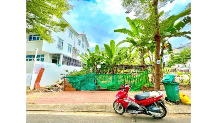 Bán 2 lô đất nền liền kề tại KDC Kim Sơn, Q. 7. DT: 200m2, giá TL