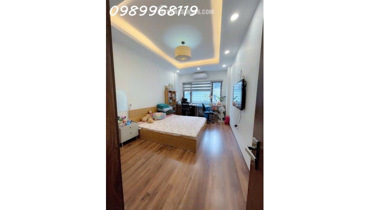 BÁN NHÀ TRUNG TÂM CẦU GIẤY 9.8 Tỷ – 6 TẦNG – NỘI THẤT ĐẸP – Ở NGAY
