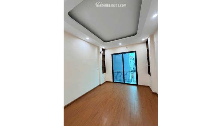 Nhà tôi chuyển vào HCM cần bán nhà Yên Hòa, Cầu Giấy, Hà Nội
