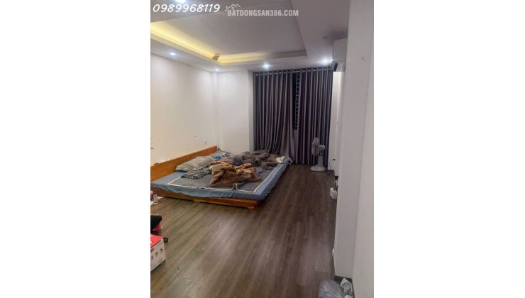 BÁN NHÀ CẦU GIẤY 6,5 TỶ– LÔ GÓC HIẾM – 4 MẶT NGÕ THOÁNG SÁNG
