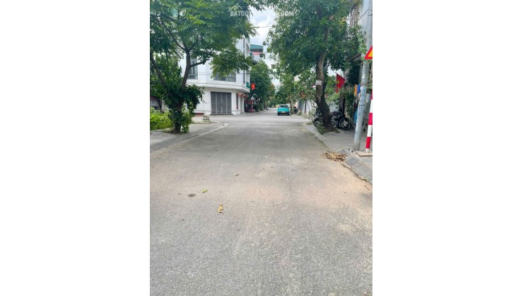 BÁN ĐẤT LONG BIÊN MẶT TIỀN Ô TÔ TRÁNH 64M2 GIÁ 15 TỶ