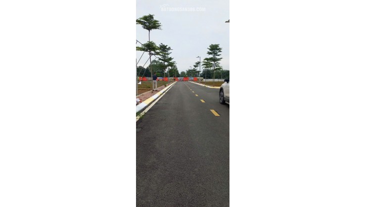 Bán đất thổ cư 110m2 mặt đường Tỉnh lộ 446, Phú Cát, Quốc Oai, giá 4.5 tỷ, sổ đỏ chính chủ. LH: 0382394677